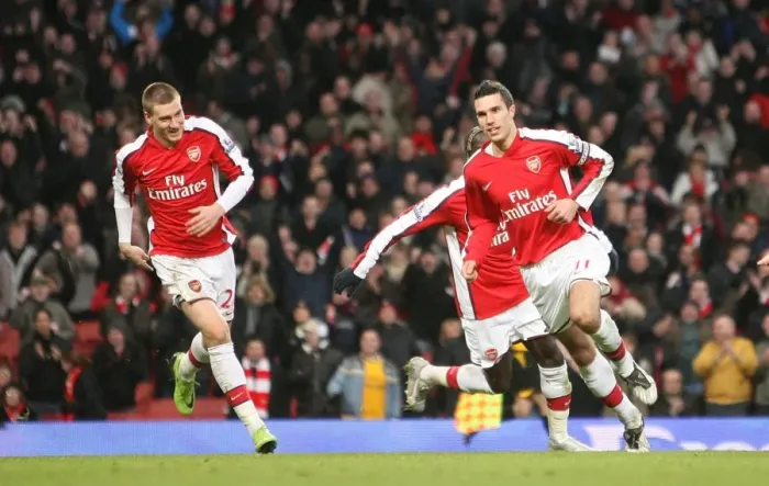 Framed Print : Robin van Persie's Thrilling First Goal for Arsenal: Arsenal 3-1 Plymouth Argyle, FA Cup 3rd Round, 2009