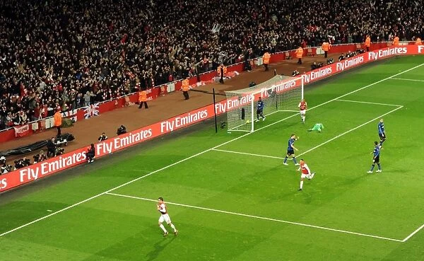 Robin van Persie's Thrilling Goal: Arsenal's Victory Over Manchester United, Premier League 2011-12
