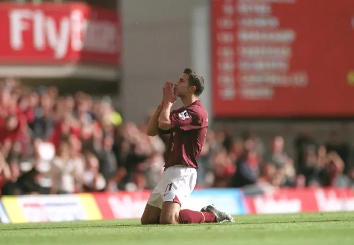 Framed Print : Robin van Persie's Thrilling Goal: Arsenal Leads 1-0 vs. Birmingham City, FA Premiership, Highbury, London, 2005