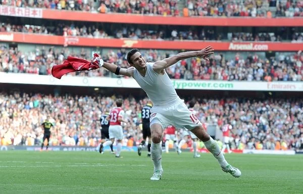 Robin van Persie's Thrilling Goal: Arsenal vs. Liverpool (April 17, 2011) - A 1-1 Barclays Premier League Stalemate