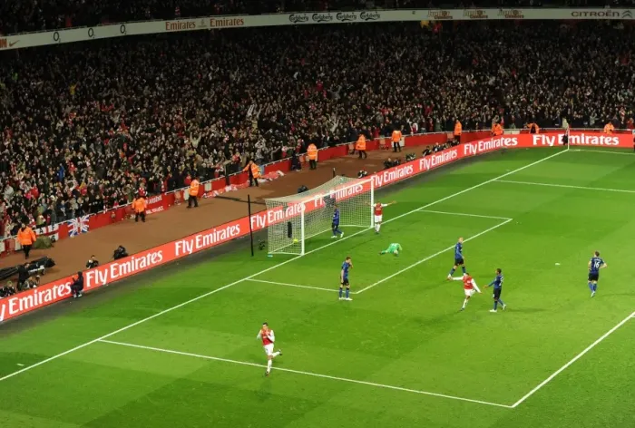 Framed Print : Robin van Persie's Thrilling Goal: Arsenal vs. Manchester United, Premier League 2011-12