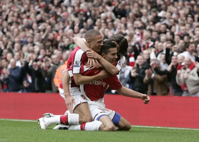 Framed Print : Robin van Persie's Thrilling Goal: Arsenal's 1st against Birmingham (3:1)