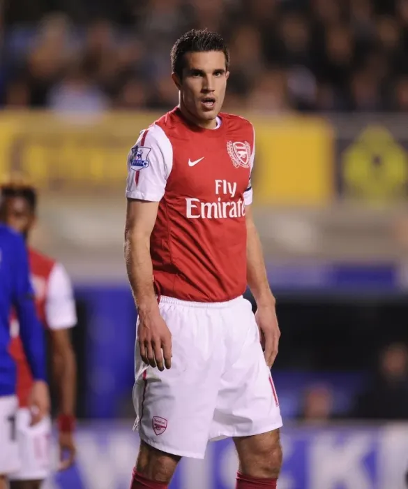Framed Print : Robin van Persie's Thrilling Performance: Everton vs. Arsenal, Premier League 2011-12