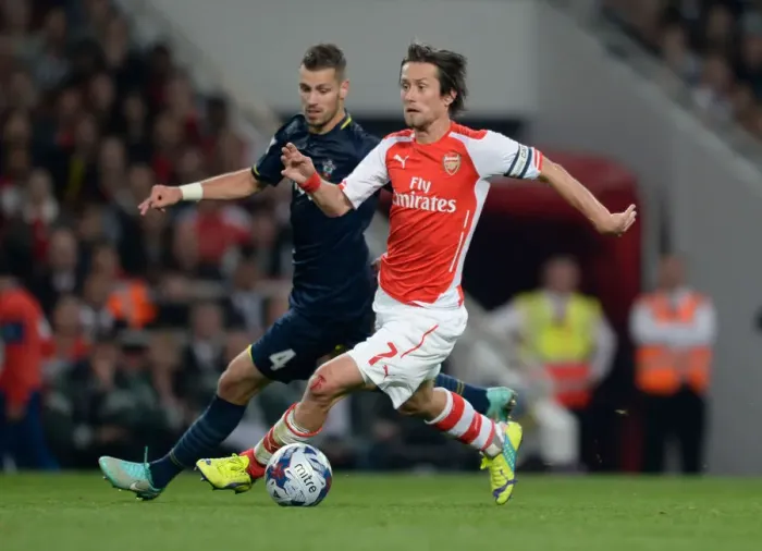 Framed Print : Rosicky Outmaneuvers Schneiderlin: Arsenal vs Southampton, League Cup 2014 / 15