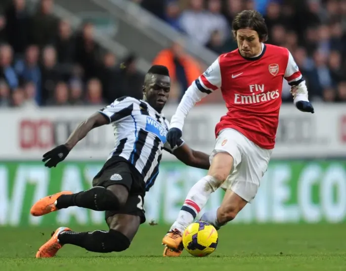 Framed Print : Rosicky Outmaneuvers Tiote: A Battle in the Midfield - Newcastle United vs Arsenal (2013-14) Framed Print : Rosicky Outmaneuvers Tiote: A Battle in the Midfield - Newcastle United vs Arsenal (2013-14)