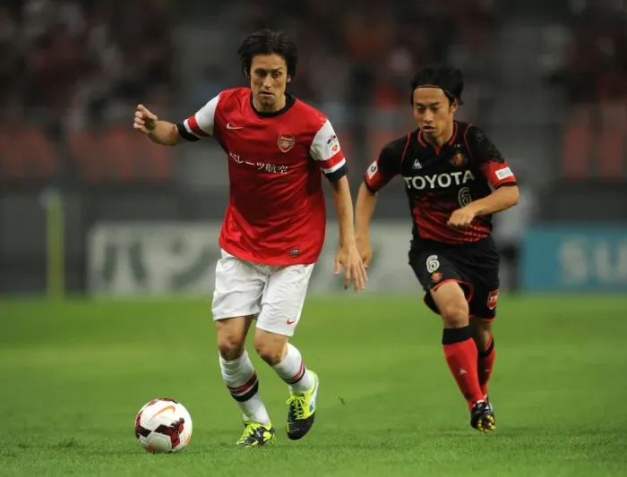 Framed Print : Rosicky Outpaces Abe: Arsenal vs Nagoya Grampus, 2013 Framed Print : Rosicky Outpaces Abe: Arsenal vs Nagoya Grampus, 2013