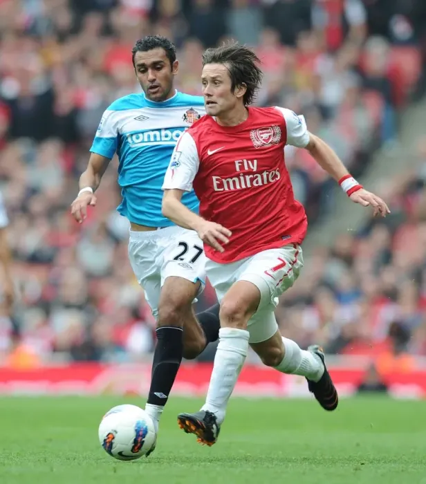 Framed Print : Rosicky Outwits Elmohamady: Arsenal's Masterful Midfielder Outmaneuvers Sunderland Defender Framed Print : Rosicky Outwits Elmohamady: Arsenal's Masterful Midfielder Outmaneuvers Sunderland Defender