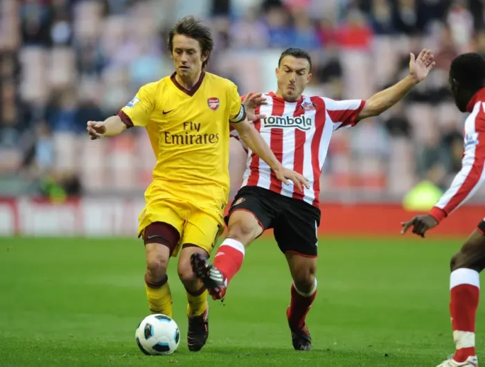 Framed Print : Rosicky vs Malbranque: A Battle at Stadium of Light in the 1:1 Arsenal-Sunderland Barclays Premier League Clash, September 18, 2010
