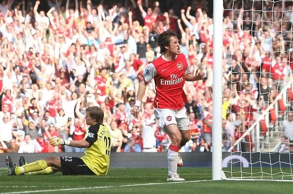 Rosicky's Debut: Arsenal's Thrilling 2-1 Victory Over Bolton Wanderers