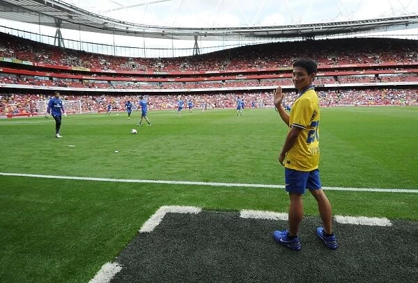 The Running Man: Arsenal vs. Napoli - Emirates Cup 2013
