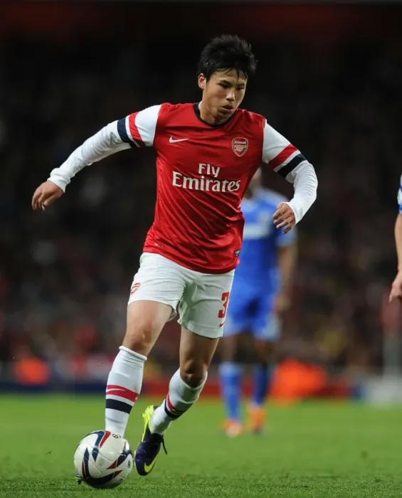 Framed Print : Ryo Miyaichi in Action: Arsenal vs. Chelsea, Capital One Cup 2013-14 Framed Print : Ryo Miyaichi in Action: Arsenal vs. Chelsea, Capital One Cup 2013-14