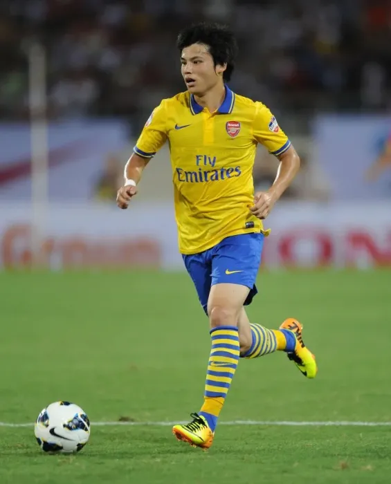 Framed Print : Ryo Miyaichi in Action: Vietnam vs. Arsenal, 2013 Framed Print : Ryo Miyaichi in Action: Vietnam vs. Arsenal, 2013