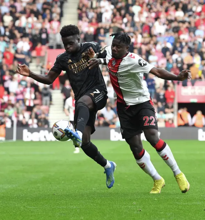 Framed Print : Saka Under Pressure: Southampton vs. Arsenal, Premier League 2022-23 Framed Print : Saka Under Pressure: Southampton vs. Arsenal, Premier League 2022-23