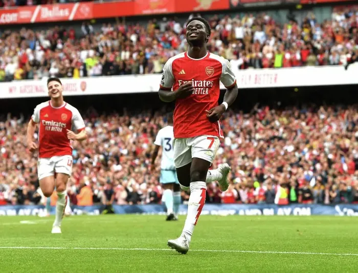 Framed Print : Saka Scores: Arsenal Takes 2-0 Lead Over Nottingham Forest (2023-24)