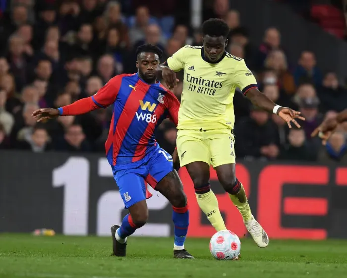 Framed Print : Saka Slices Through Crystal Palace: Arsenal's Bukayo Shines in London Derby