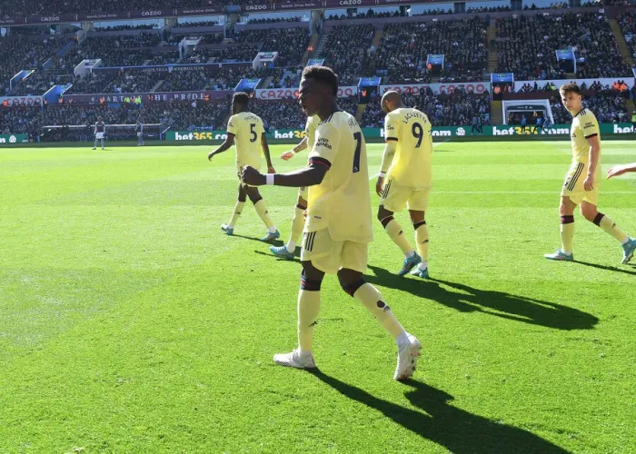 Framed Print : Saka Strikes: Arsenal's Thrilling Victory over Aston Villa in the Premier League 2021-22