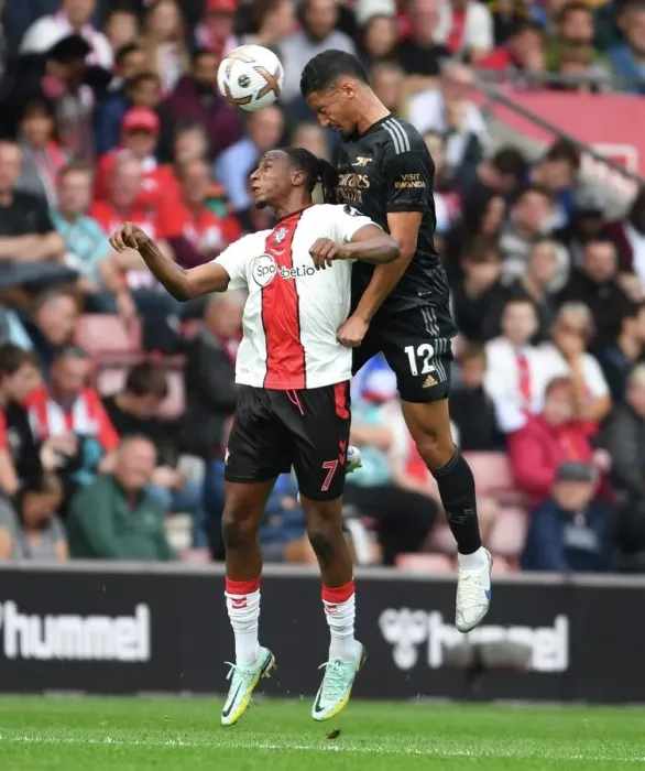 Framed Print : Saliba Soars: Arsenal's Defender Outjumps Aribo in Southampton Clash (Southampton v Arsenal 2022-23) Framed Print : Saliba Soars: Arsenal's Defender Outjumps Aribo in Southampton Clash (Southampton v Arsenal 2022-23)