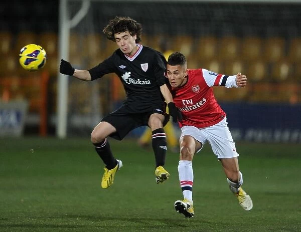 Samir Bihmoutine (Arsenal) Inigo Lekue (Bilbao). Arsenal U19 4: 2 Athletic Bilbao U19