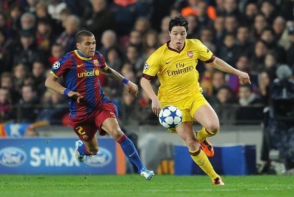 Samir Nasri (Arsenal) Daniel Alves (Barcelona). Barcelona 3:1 Arsenal. UEFA Champions League