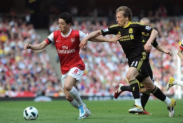 Samir Nasri (Arsenal) Lucas Leiva (Liverpool). Arsenal 1:1 Liverpool. Barclays Premier League