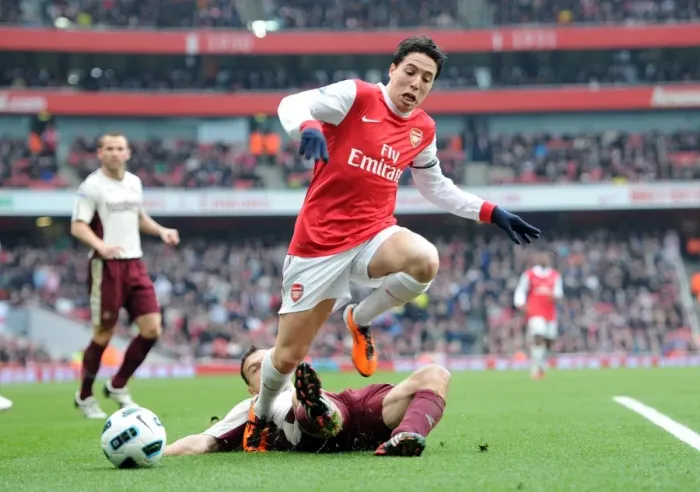 Framed Print : Samir Nasri (Arsenal) Steed Malbranque (Sunderland). Arsenal 0: 0 Sunderland