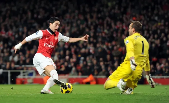 Framed Print : Samir Nasri beats Mark Schwarzer (Fulham) on his way to scoring his and Arsenals 2nd goal Framed Print : Samir Nasri beats Mark Schwarzer (Fulham) on his way to scoring his and Arsenals 2nd goal