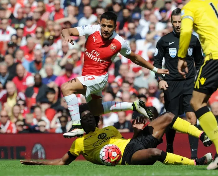 Framed Print : Sanchez Showdown: A Family Affair - Arsenal vs Aston Villa, Premier League 2015-16