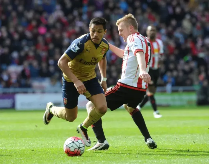 Framed Print : Sanchez vs Larsson: Intense Battle at Sunderland's Stadium of Light - Arsenal vs Sunderland, Premier League 2015-16 Framed Print : Sanchez vs Larsson: Intense Battle at Sunderland's Stadium of Light - Arsenal vs Sunderland, Premier League 2015-16