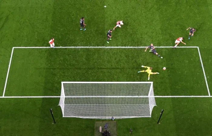 Framed Print : Sanchez vs. Mignolet: Intense Rivalry - Arsenal vs. Liverpool (2015 / 16)