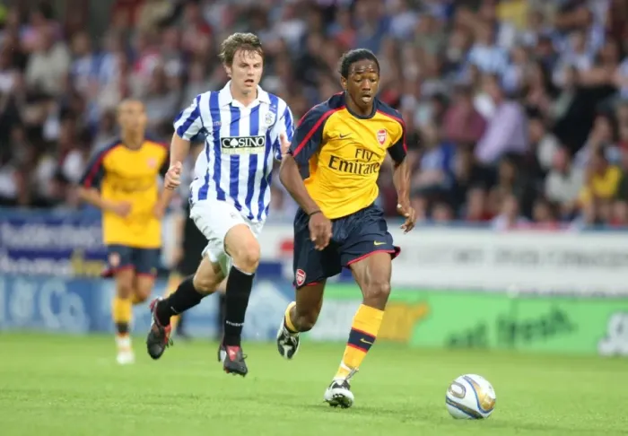 Framed Print : Sanchez Watt (Arsenal) James Berrett (Huddersfield) Framed Print : Sanchez Watt (Arsenal) James Berrett (Huddersfield)