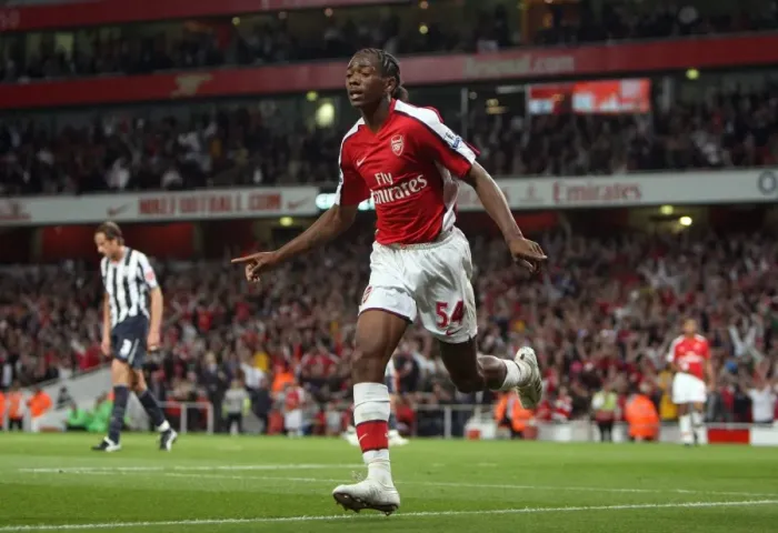 Framed Print : Sanchez Watt's Thrilling Goal: Arsenal Takes the Lead 1-0 vs. West Bromwich Albion, Carling Cup 3rd Round