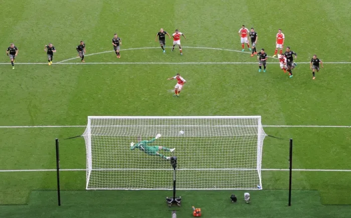 Framed Print : Santi Cazorla Scores Penalty Goal: Arsenal vs Southampton (2016-17)