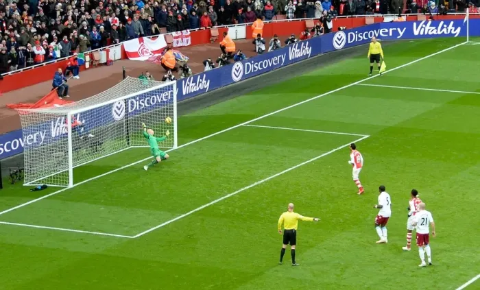 Framed Print : Santi Cazorla's Game-Changing Penalty: Arsenal's Victory over Aston Villa (2015) Framed Print : Santi Cazorla's Game-Changing Penalty: Arsenal's Victory over Aston Villa (2015)