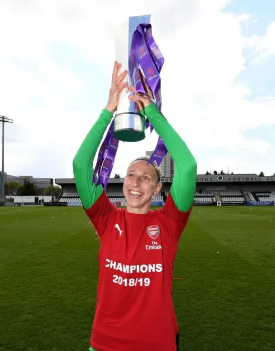Framed Print : Sari van Veenendaal Lifts WSL Trophy with Arsenal Women After Manchester City Victory Framed Print : Sari van Veenendaal Lifts WSL Trophy with Arsenal Women After Manchester City Victory