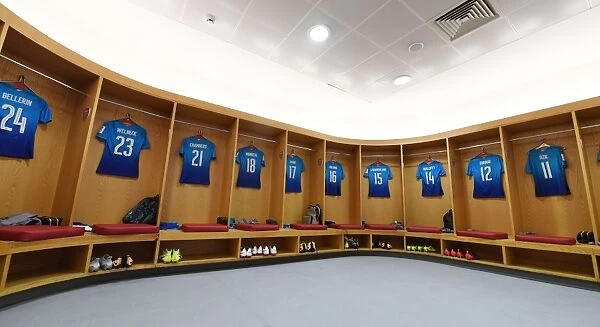 Behind the Scenes: Arsenal Changing Room Before Emirates Cup Match against SL Benfica (2017)