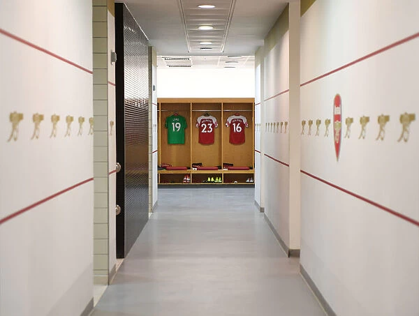 Behind the Scenes: Arsenal's Changing Room Before Arsenal v West Ham United (2018-19)