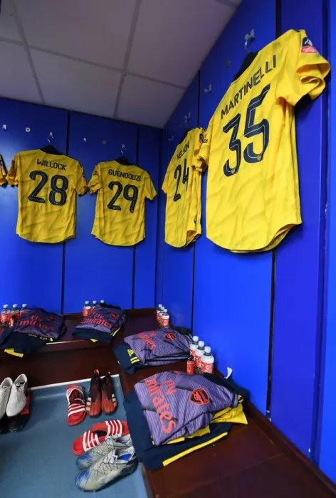 Framed Print : Behind the Scenes: Arsenal's FA Cup Fifth Round Preparation at Portsmouth's Fratton Park