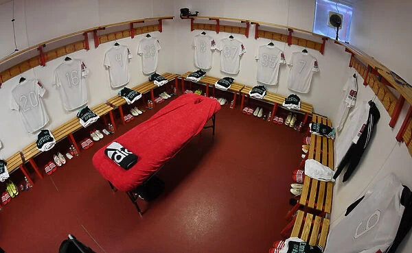 Behind the Scenes: Arsenal's FA Cup Preparations at Nottingham Forest's Dressing Room