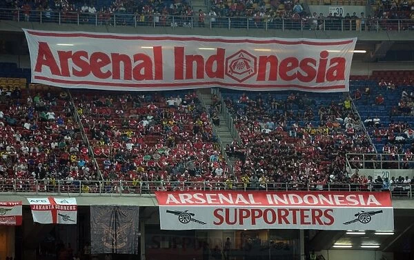 A Sea of Passionate Arsenal FC Fans in Kuala Lumpur (2012-13)