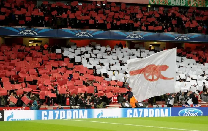 Framed Print : Sea of Red: Arsenal Fans Unite with Card Tribute at Emirates Stadium (Arsenal vs Bayern Munich, UEFA Champions League 2013-14)