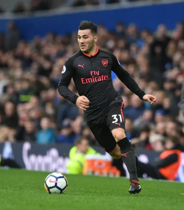 Framed Print : Sead Kolasinac in Action: Everton vs. Arsenal, Premier League 2017-18 Framed Print : Sead Kolasinac in Action: Everton vs. Arsenal, Premier League 2017-18