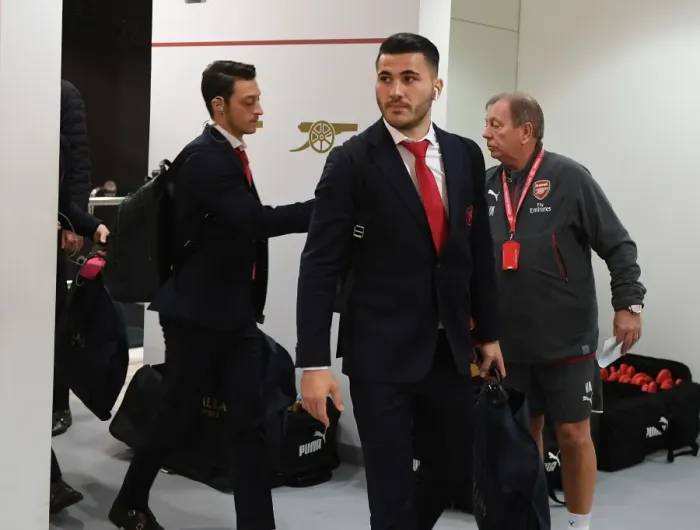 Framed Print : Sead Kolasinac: Arsenal Changing Room Moment before Arsenal vs Huddersfield Town, Premier League 2017-18