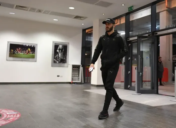 Framed Print : Sead Kolasinac's Arrival at Emirates Stadium: Arsenal vs Östersunds FK, UEFA Europa League 2018