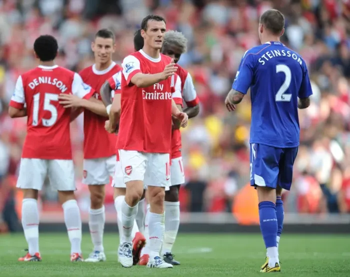 Framed Print : Sebastien Squillaci (Arsenal) Gretar Steinsson (Bolton). Arsenal 4: 1 Blackburn Rovers