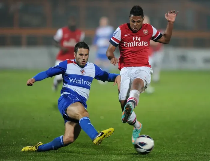 Framed Print : Serge Gnabry (Arsenal) Nicholas Arnold (Reading). Arsenal U21 2: 0 Reading U21