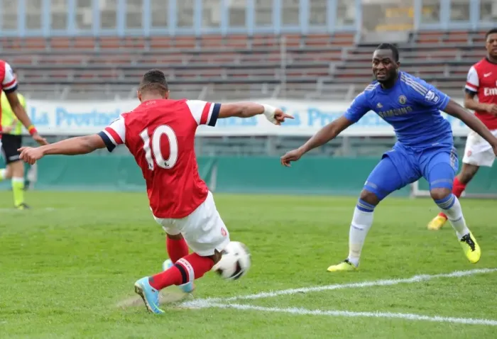 Framed Print : Serge Gnabry scores Arsenals 3rd goal. Arsenal 3: 4 Chelsea. NextGen Series 1  /  2 Final