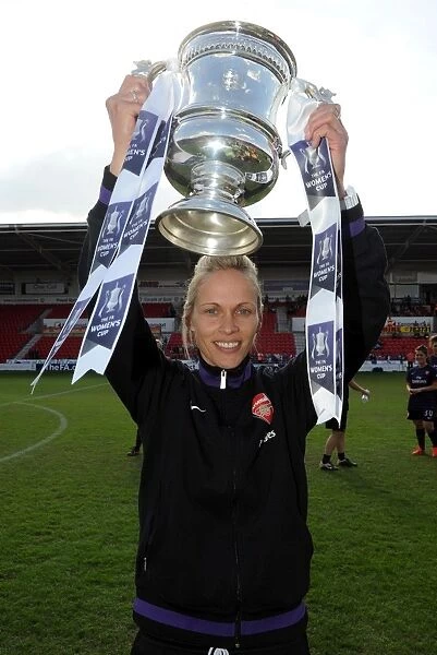 Shelley Kerr and the Arsenal Ladies Lift the FA Women's Cup after Victory over Bristol Academy