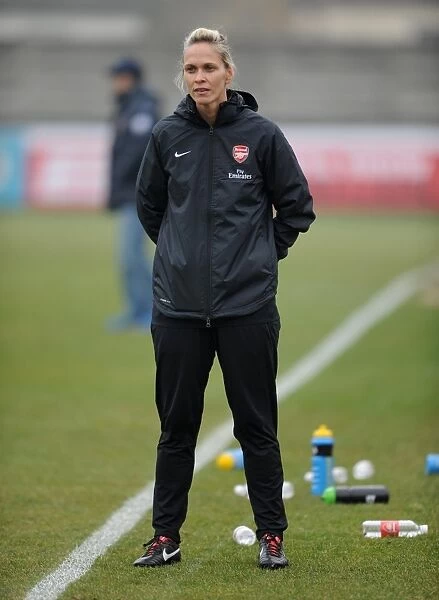 Shelley Kerr the Arsenal Ladies Manager. Arsenal Ladies 3: 1 ASD Torres. Womens UEFA Cup