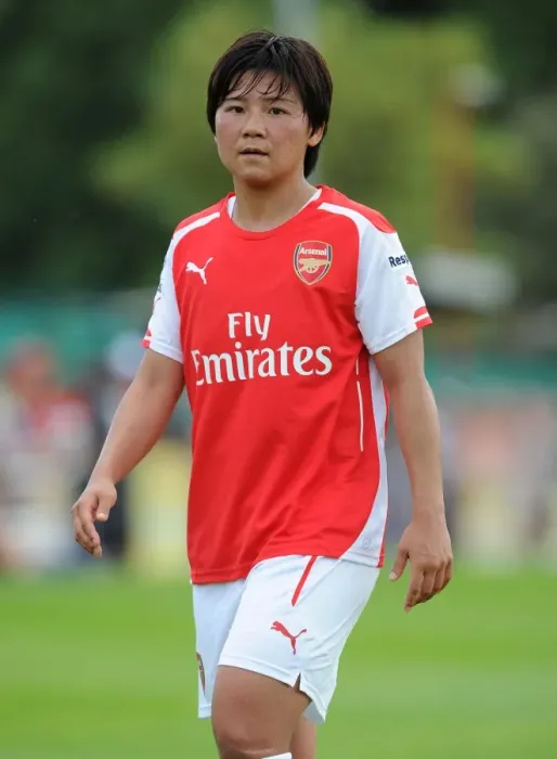 Framed Print : Shinobu Ohno in Action: Arsenal Ladies vs. Millwall Lionesses, WSL Continental Cup