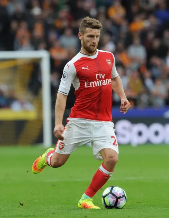 Framed Print : Shkodran Mustafi: Unwavering Concentration in Hull City vs Arsenal (2016-17) Framed Print : Shkodran Mustafi: Unwavering Concentration in Hull City vs Arsenal (2016-17)